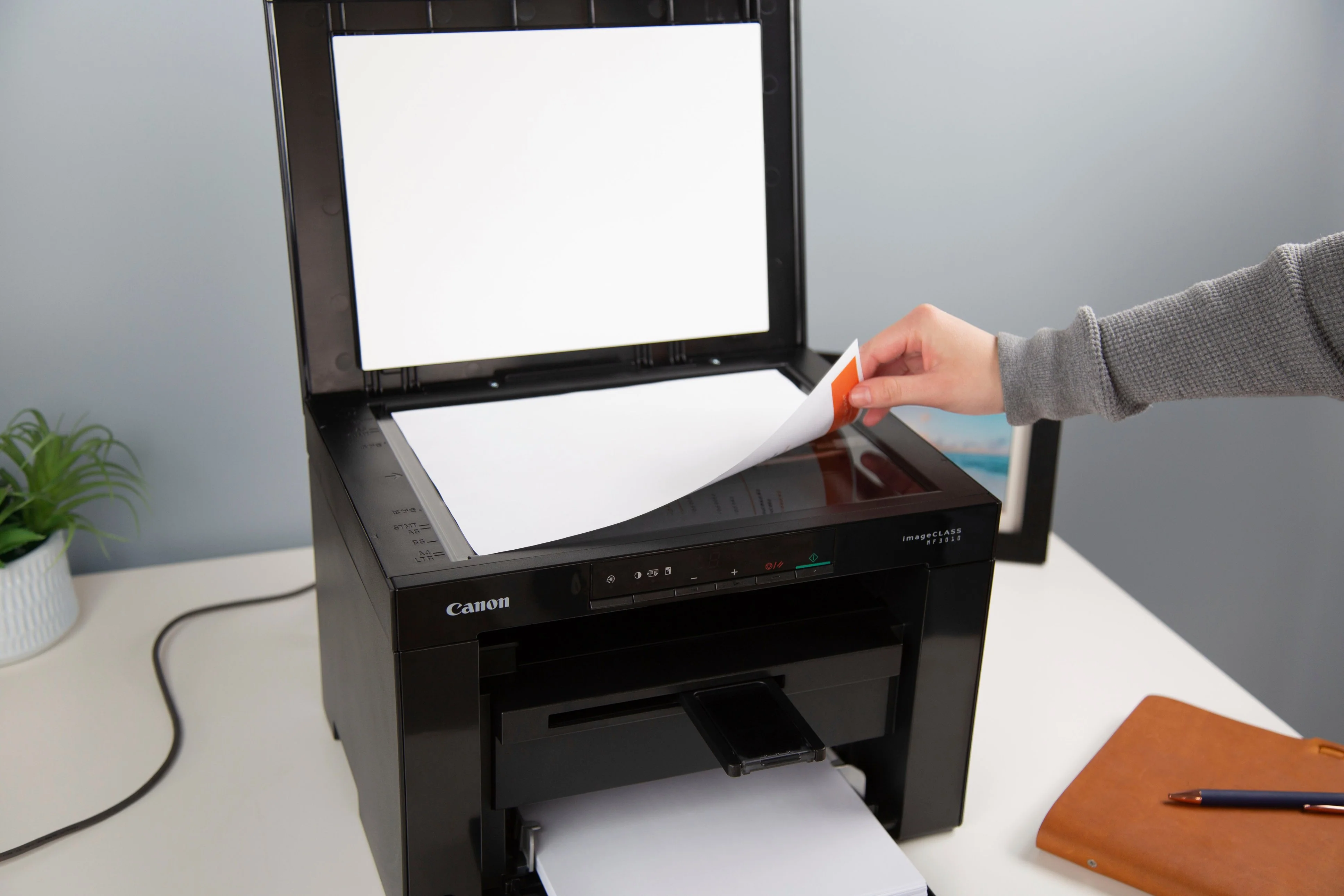 Canon i-SENSYS MF3010 Digital Multifunction Laser Printer and Scanner (Black & White) - Image 3
